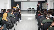 Adana'da Okullarda Akılcı İlaç Kullanımı Eğitimleri Veriliyor