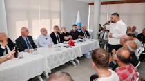Vali Yavuz Selim Köşger Yüreğir'de esnafla bir araya geldi